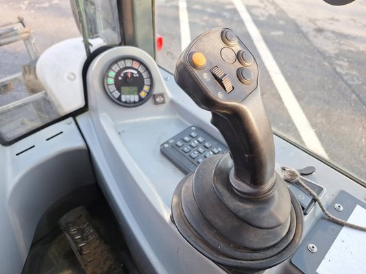 Chargeuse articulée Kramer 1150