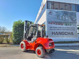 Chariot élévateur tout terrain Hangcha TT30-2