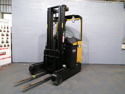 Chariot à mât rétractable Caterpillar NR16N