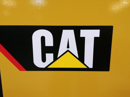 Chariot à mât rétractable Caterpillar NR16N