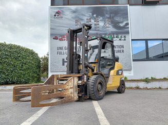 Chariot élévateur frontal 4 roues Caterpillar GP45NTD