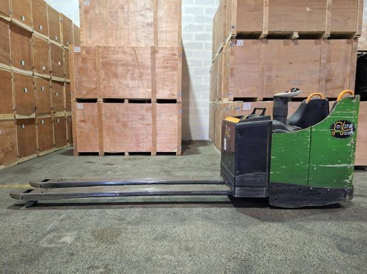 Transpalette porté debout Crown WT3040