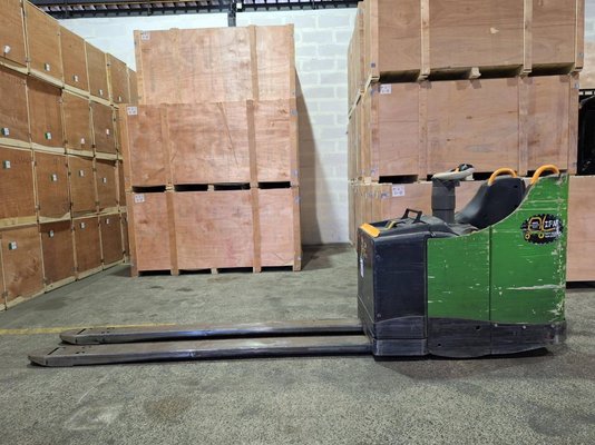 Transpalette porté debout Crown WT3040