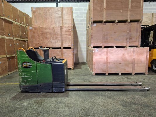 Transpalette porté debout Crown WT3040
