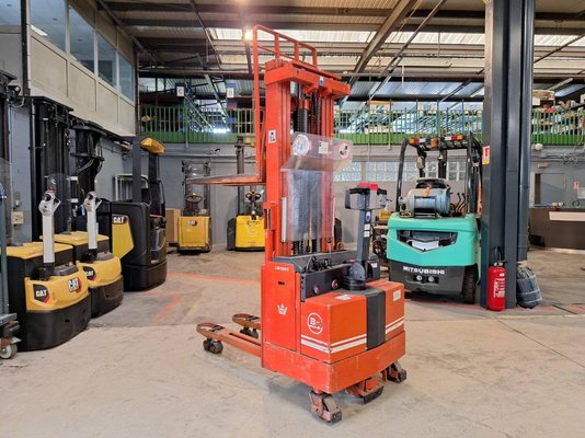 Gerbeur accompagnant BT LSF 1250 EE