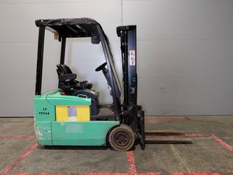 Chariot élévateur frontal 3 roues Yale ERP16 ATF