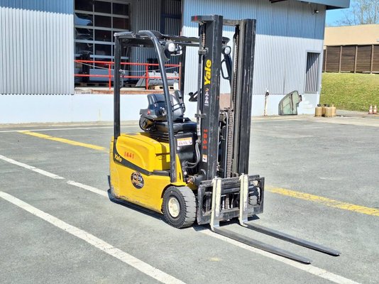 Chariot élévateur électrique Yale ERP16VT SWB