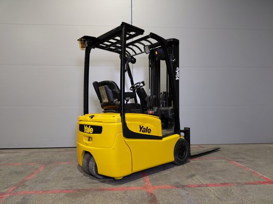 Chariot élévateur électrique Yale ERP16VT SWB