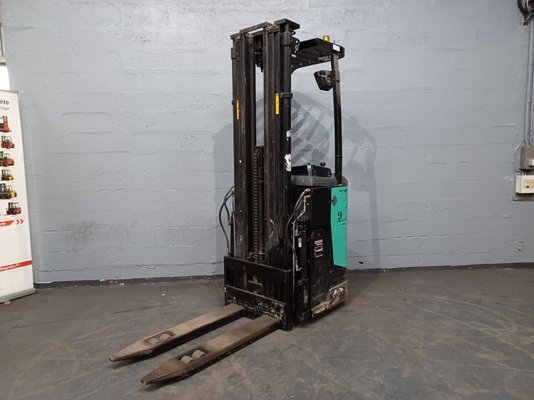 Gerbeur porté debout Caterpillar NSR16N