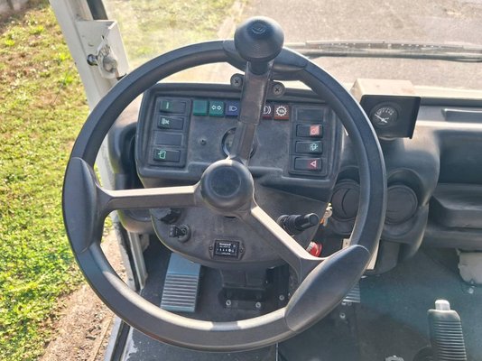 Tracteur industriel Charlatte TE225