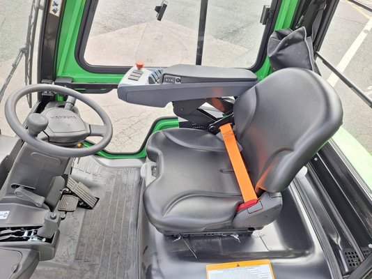 Chariot élévateur frontal 4 roues Hangcha XC30i