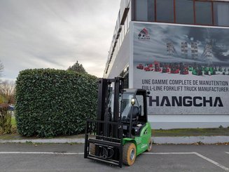 Chariot élévateur frontal 4 roues Hangcha XC30i
