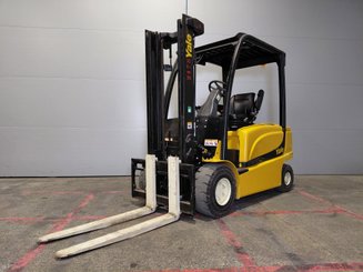 Chariot élévateur électrique Yale ERP35 VL