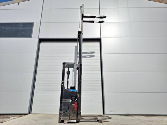 Gerbeur porté debout Caterpillar NSR16NI