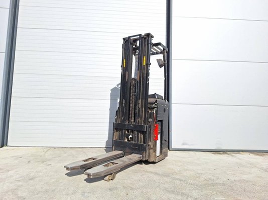 Gerbeur porté debout Caterpillar NSR16NI