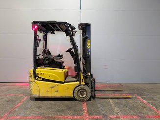 Chariot élévateur frontal 3 roues Yale ERP16VT SWB