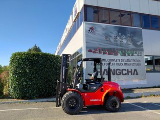 Chariot élévateur tout terrain Hangcha TT30-2