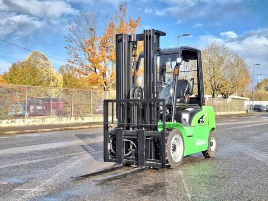 Chariot élévateur électrique Hangcha XE35Hi (CPD35-XEY2H1-SI)