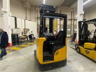 Chariot à mât rétractable Yale MR14