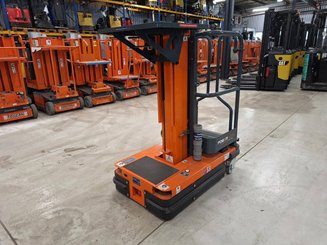 Nacelle à mât vertical JLG POWER PICKER