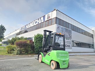 Chariot élévateur frontal 4 roues Hangcha XC30i