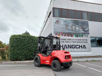 Chariot élévateur tout terrain Hangcha TT35-2 (CPCD35-X2W98E-RT2)