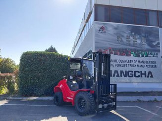 Chariot élévateur tout terrain Hangcha TT35-2 (CPCD35-X2W98E-RT2)