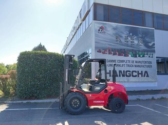 Chariot élévateur tout terrain Hangcha TT35-2 (CPCD35-X2W98E-RT2)