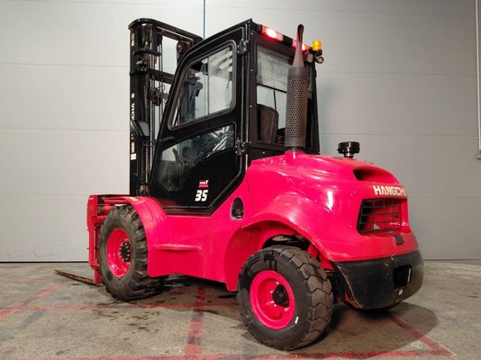 Chariot élévateur tout terrain Hangcha TT35-2 (CPCD35-X2W98E-RT2)