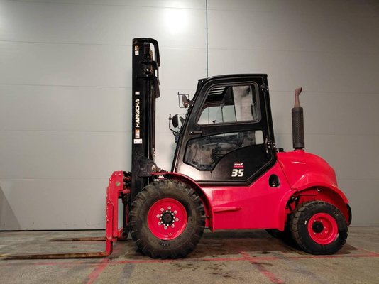 Chariot élévateur tout terrain Hangcha TT35-2 (CPCD35-X2W98E-RT2)