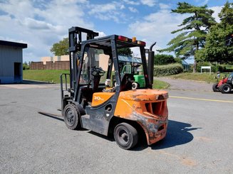 Chariot élévateur frontal 4 roues Doosan D30GP
