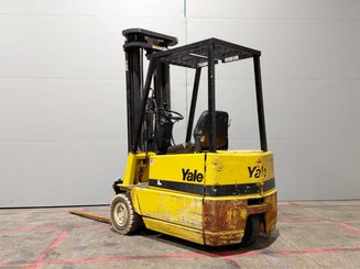 Chariot élévateur électrique Yale ERP15RCF