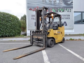 Chariot élévateur frontal 4 roues Caterpillar GC55K