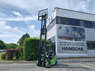 Chariot élévateur frontal 4 roues Hangcha XC35i