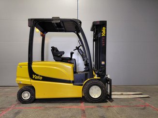 Chariot élévateur électrique Yale ERP35 VL