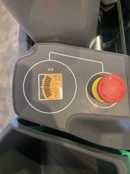 Tracteur de remorquage Mitsubishi TRB50