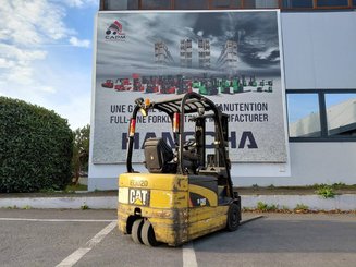 Chariot élévateur frontal 3 roues Caterpillar EP18NT