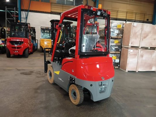 Chariot élévateur frontal 4 roues Hangcha XF15D-2 (CPCD15-X2H7F1)