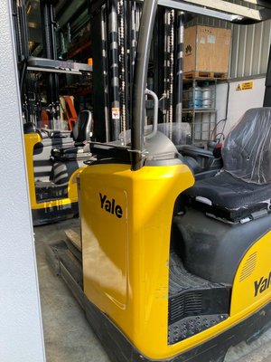 Chariot à mât rétractable Yale MR14