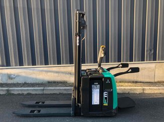 Gerbeur à plate-forme rabattable Mitsubishi SBV12P