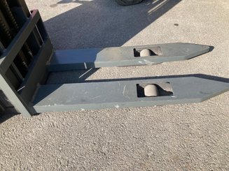 Gerbeur à plate-forme rabattable Mitsubishi SBV12P