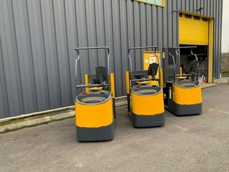 Préparateur de commandes Crown GPC3045