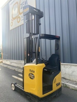 Chariot à mât rétractable Yale MR14