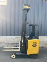 Chariot à mât rétractable Yale MR14
