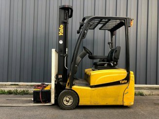 Chariot élévateur électrique Yale ERP16VT