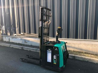 Gerbeur à plate-forme rabattable Mitsubishi SBV12P