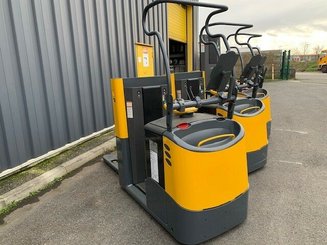 Préparateur de commandes Crown GPC3045