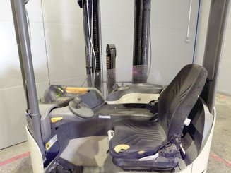 Chariot à mât rétractable Crown ESR 5260
