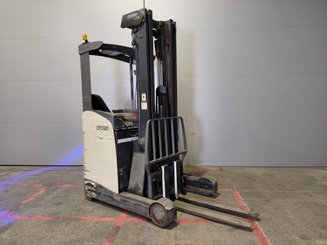 Chariot à mât rétractable Crown ESR 5260