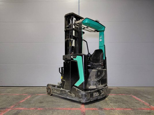 Chariot à mât rétractable Mitsubishi RB14N2L